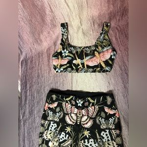 Yoga Democracy *set* sports bra & crop leggings